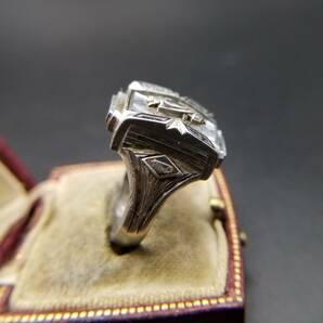 1981年 Herff Jones社製 米国 ヴィンテージ クラスリング イニシャル JCB High School Ultrium素材 アールデコ紋章 指輪 存在感 Y14-Sの画像3