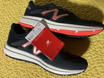 新品★New Balance（ニューバランス）★ランニングシューズ フラッシュ（FLASH WFLSHNV5 B ）★ネイビー★23.5cm_画像2