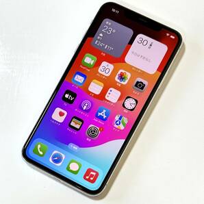 SIMフリー iPhone 11 Pro Max シルバー 256GB MWHK2J/A バッテリー最大容量84％ アクティベーションロック解除済の画像1