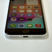Apple SIMフリー iPhone SE (第2世代) ホワイト 128GB MXD12J/A iOS17.4.1 アクティベーションロック解除済_画像5