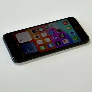 SIMフリー iPhone SE (第2世代) ブラック 64GB MHGP3J/A バッテリー最大容量84％ アクティベーションロック解除済の画像6