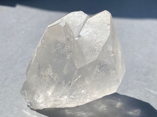 クリアクォーツクラスター 水晶 原石 天然石 トマス 虹入 三つ子