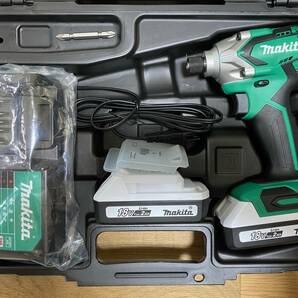 マキタ【makita】インパクトドライバー【新品・送料無料】 新型MTD002DSAX 18V 2.0Ah バッテリ２個・充電器付 【送料無料】の画像1