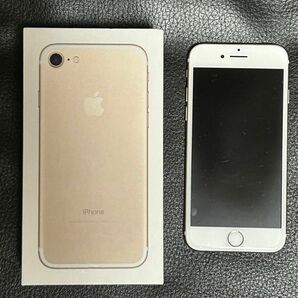 中古品 iPhone7 Gold 32 GB