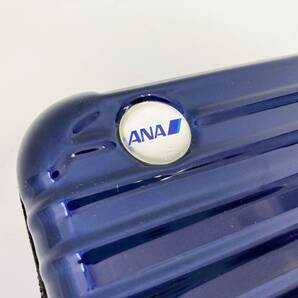 AA08897 ANA 全日空 RIMOWA リモワ コラボ ファーストクラス アメニティポーチ スーツケース型 光沢 ネイビーの画像3
