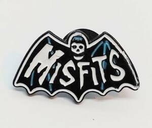 送料無料　ミスフィッツ　MISFITS　コウモリ　ピンブローチ　ピンズ　バッジ　ヒップホップ　アメリカン雑貨　スマアク