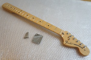 Fender Classic Series 70s Stratocaster Neck ラージヘッド 4点止め 改 ストラト ネック フェンダー K-keyペグ プレート付属 良品 MOD