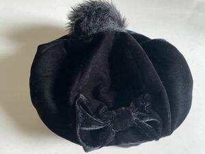 匿名配送　キャスケット　ベレー帽　リボン　ボンボン　帽子 黒 ブラック　可愛い帽子　お洒落アイテム　子供用