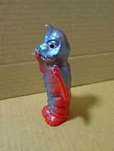 ミニ人形　ぺギラ（赤）　ベアモデル　ソフビ　日本製「ウルトラＱ」_画像2