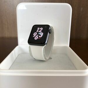 Apple Watch series3 ナイキ/NIKEモデル 42mm