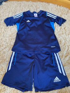 adidasサッカー練習着