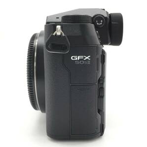 〇【リファービッシュ品・美品】FUJIFILM GFX50S II GF35-70mm レンズキット ミラーレスデジタルカメラ GF35-70mmF4.5-5.6 WR 動作品の画像3