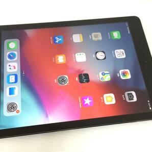 〇【良品】Apple iPad Air Wi-Fiモデル 16GB A1474(MD785J/A) スペースグレイ 動作品の画像2