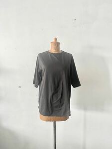 【美品】le vent souffle　Tシャツ　濃チャコールグレー