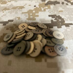 アメリカミリタリーイベント購入品、ww2 ドイツ軍、実物アルミ製皿ボタン、65個、実物紙ボタン、69個、戦闘服使用、ウールシャツ使用の画像8