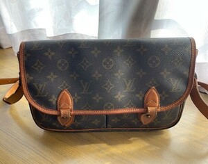 LOUIS VUITTON　ルイヴィトン モノグラム ジベシエール製造番号 AR099 箱・保管袋無し　購入３０年前　中古ビンテージ　