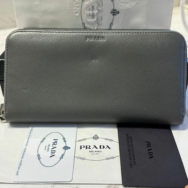 新品同様！ プラダ PRADA 財布 長財布 サフィアーノ ラウンドファスナー