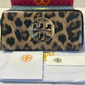 新品同様！　トリーバーチ　TORYBURCH 財布 長財布　ヒョウ柄　ラウンドファスナー