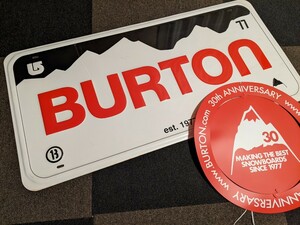 Вывеска логотипа Burton Burton Burton с тремя измерениями бонуса
