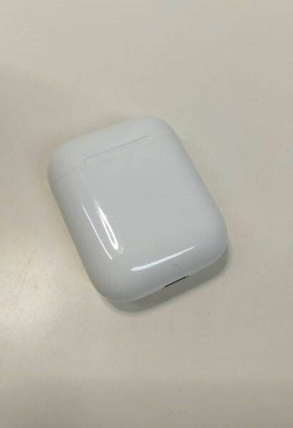 Apple純正 AirPods 第1・2世代対応 (A1602) イヤホンケースのみ!