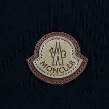 未使用品●MONCLER モンクレール 2023年製 レザーロゴパッチ付き クルーネック カットソー 半袖Ｔシャツ ブラック M 正規品 メンズ_画像4