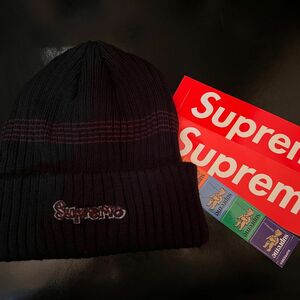 supreme ニットキャップ ステッカー付き