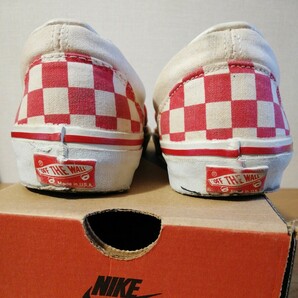 90s ビンテージ バンズ スリッポン チェッカー VANS SLIPON USA製 Maid in USA サイズ違い(右9 27cm 左9.5 27.5cm)の画像2