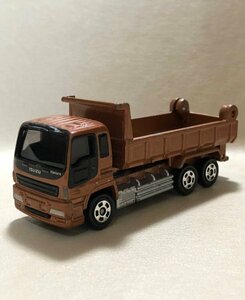 トミカ　いすゞ　ギガ　ダンプカー(ブラウン)　現場変形　メガトンダンプ　トイザらス購入特典 TOMICA ISUZU GIGA DUMP TRUCK (Ecrz_silvr)