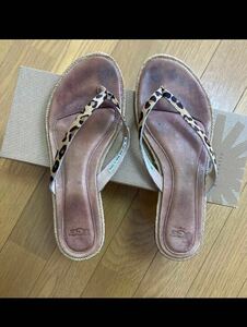 UGG レオパード サンダル