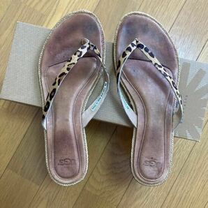 UGG レオパード サンダルの画像1