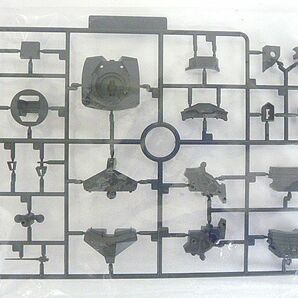 t286 未組立 マックスファクトリー 1/72 太陽の牙ダグラム DOUGRAM コンバットアーマー タグラム 対空武装強化型ザック装着タイプ プラモの画像4