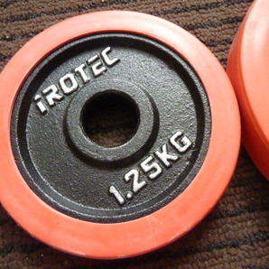 t302⑥ アイロテック iROTEC ラバー付き プレート ダンベル バーベル 5kg×4/2.5kg×2/1.25kg×2 計27.5kg バー 2本付 筋トレ トレーニングの画像6