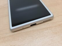 SIMフリー Xperia 8 SOV42 64GB 美品 充電ケーブル付_画像3