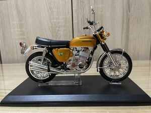 アオシマ　1／12完成品バイクシリーズ HONDA CB750FOUR キャンディゴールド