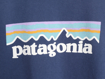 20年製 パタゴニア プリント 半袖 Tシャツ レディース L 古着 Patagonia アウトドア P-6 ボックスロゴ オーガニック コットン パステル 紺_画像3