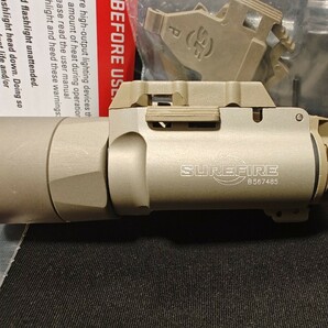 実物 Surefire X300U-A TAN 1000ルーメン / seal devgru cag oda marsoc 米軍 Leupold PEQ PVS トレポン LA5 peq15 wilcox ウェポンライト の画像4