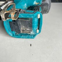 E69 60サイズ発送　中古　現状品　マキタ makita 充電式ピンタッカ 14.4V 本体のみ PT352D 電動工具 　動作未確認_画像6