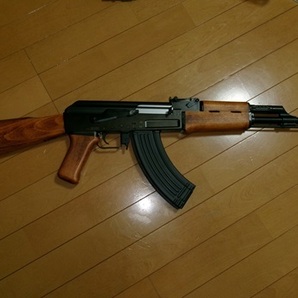 マルイ  AK４７ 次世代電動ガン MULE木製ハンドガード＆ストックの画像1