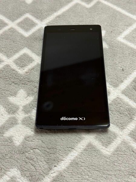 docomo ドコモ　arrows NX F-01F スマートフォン