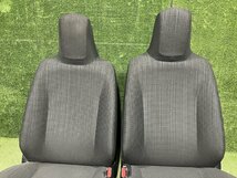 Y管理75521 H26 ヴィッツ KSP130】比較的美品★運転席 助手席 シート セット★トリム FA20_画像4