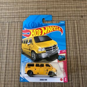ホットウィール HOTWHEELS ムーンアイズ ダッヂバン DODGE VAN 未開封