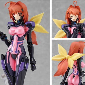 figma 鑑 純夏 強化装備ver. Xbox360用ソフト マブラヴ ツインパックの画像4