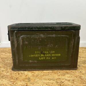 【骨董品】第2次大戦　米軍金属製弾薬箱　Cal.30 M1 AMMUNITION BOX　アーモボックス　US REEVESミリタリー アンモボックス 