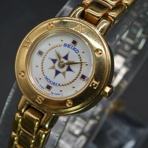 【410】セイコー SEIKO MOOREA モーレア 4N20-0150 ホワイト文字盤 クォーツ腕時計 長さ約18cm 動作未確認 TIAの画像1