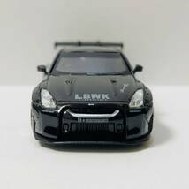 【個人保管品】MINI GT/トゥルースケール 1/64 日産 LB-WORKS 日産 GT-R R35 タイプ1リアウィングバージョン1 ブラック MGT00075-LB 限定品_画像3