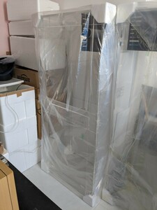 特注品アクリル水槽160㌢×70㌢×高さ45㌢厚み12ミ㍉オーバーフロー 未使用品キズ有り、蓋付き※引き取り限定！※詳細は質問で！