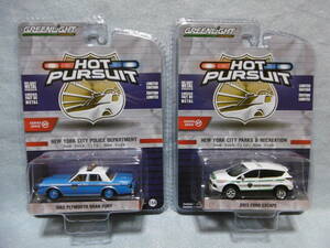 未開封未使用品 GREENLiGHT グリーンライト HOT PURSUIT 1982 PLYMOUTH GRAN FURY & 2013 FORD ESCAPE 2台組