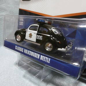 未開封未使用品 GREENLiGHT グリーンライト CLUB V-DUB CLASSIC VOLKSWAGEN BEETLE AIRPORT POLICE & 006 2台組の画像5