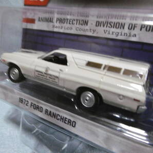 未開封未使用品 GREENLiGHT グリーンライト HOT PURSUIT 1969 JEEP JEEPSTER & 1972 FORD RANCHERO 2台組の画像5