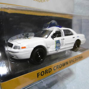 未開封未使用品 GREENLiGHT グリーンライト 1982 FORD LTD-S & FORD CROWN VICTORIA 2台組 の画像6